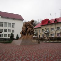 Памятник Кобзарю на центальній площі Тлумача (Monumet to Kobzar on the center square of Tlumach), Тлумач