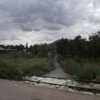 пешеходная дорожка мимо сквера, Краснодон