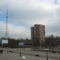 у памятника Ворошилову, Луганск