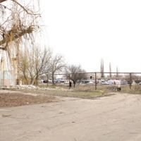 во дворе сельхозтехники, Новоайдар