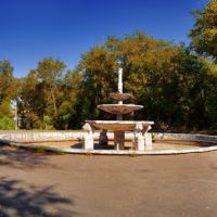 Панорама старый фонтан в парке с 6-ти фото, Рубежное