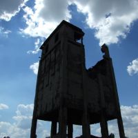 На руинах завода, Стаханов