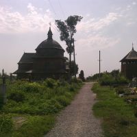 wooden church at the cemetery * деревяна церква на цвинтарі, Белз