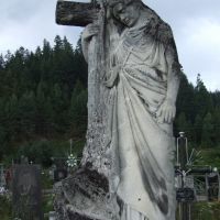 Статуя на кладбище, Сколе