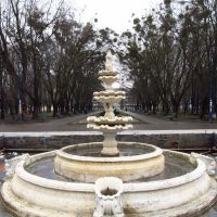фонтан у центрі парку, в центрі міста .., Червоноград