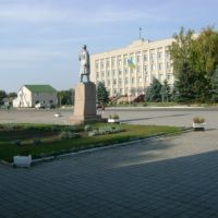 Центр, вид на районную раду, Веселиново
