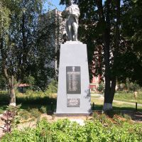 Памятник пограничникам 94-го отряда, погибшим 17 сентября 1941 года, Лубны
