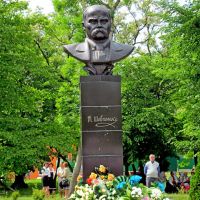 Памятник Т.Г. Шевченко в пгт. Дубровица., Дубровица