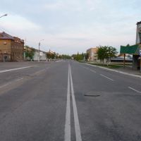 Одна из центральных улиц Путивля, Путивль