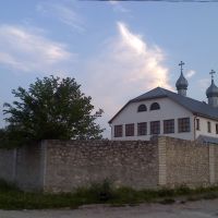 Монастир (на розі вул. Шкільна і Хмельницького), Великі Бірки, 2011, Великие Борки