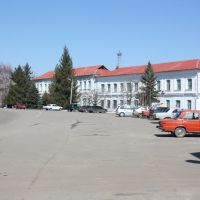 Площа, пополудні, Барвенково