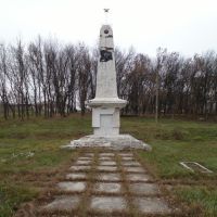 Памятник Лаптевым, Валки