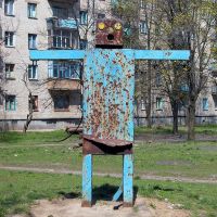 Soviet-stile robot in Lozovaya (Lozova), Ukraine, Лозовая