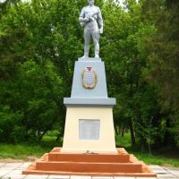 Памятник воинам освободителям Калининска, Калининское