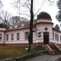 Бывшая резиденция С.Петлюры, ныне - ОПТ санаторий, Каменец-Подольский
