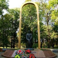 монумент у Летичеві, Летичев