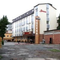 Hotel "Yanisol". Новая гостиница с рестораном "Янисоль"., Хмельницкий