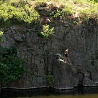Скала "двенадцатиметровка" в каньоне реки Тясмин,Черкасская область,г.Каменка, Каменка