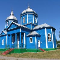 Покровська церква була зведена з дерева тут в 1880 році на місці своєї попередниці з 1776 р.   http://www.castles.com.ua/letychivka.html, Монастырище