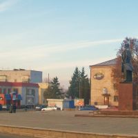 Центральна площа, Ленін і пошта, Ичня