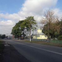 біля церкви, Новоселица