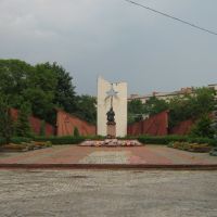 ►Меморіал загиблим у ІІ світовій війні, Хотин