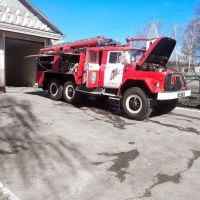 Пожарная машина у пожарной части, Липовец