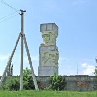 Памятник погибшим воинам в Великой Отечественной войне 1941-1945 гг., Кринички
