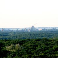 Центр Павлограда с расстояния  8 км. Вид с Приволчанки, 12х зум. (июль 2008), Павлоград
