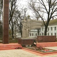 Памятник воинам ВОВ, Покровское
