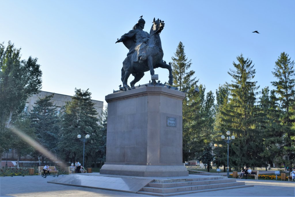 Памятник Сырым Датову, Уральск
