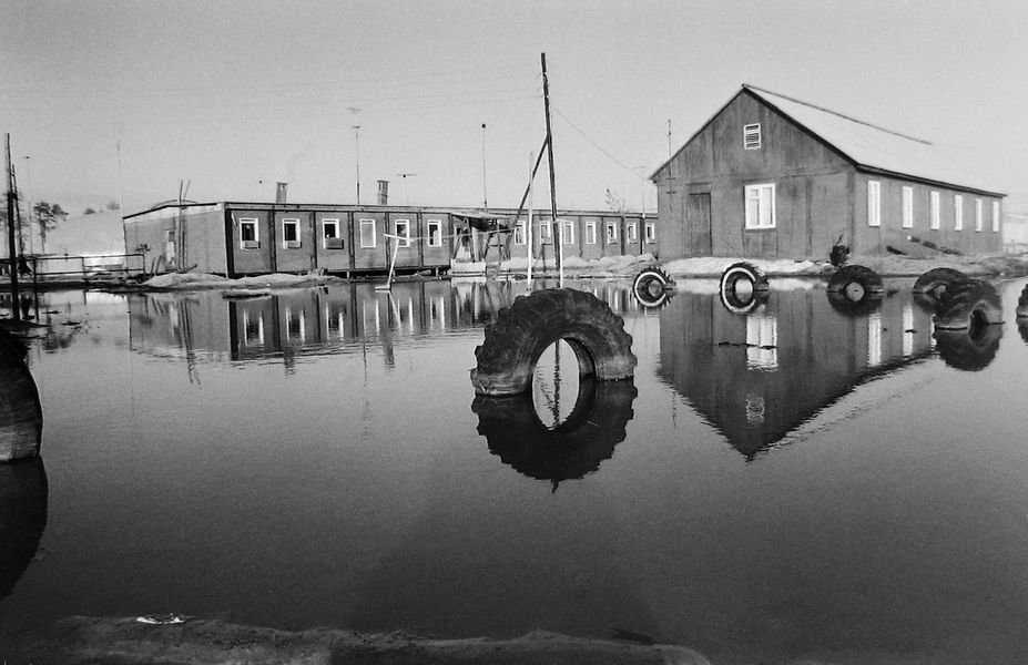 Лянтор, вахтовый поселок, общежитие №14 весной 1987г. , Лянтор