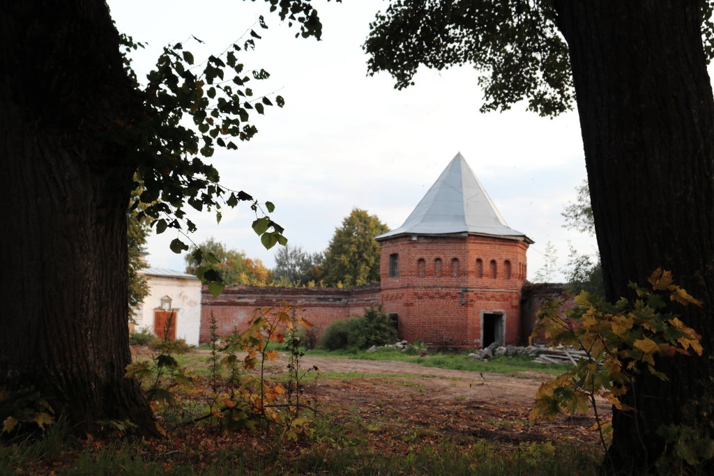 Свято - Фёдоровский монастырь. Юго - восточная башня., Шуя