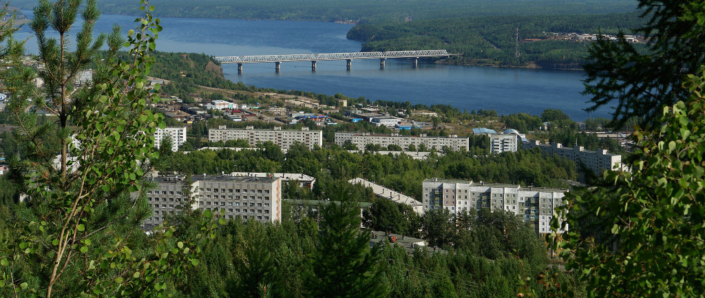 С видом на мост, Усть-Илимск