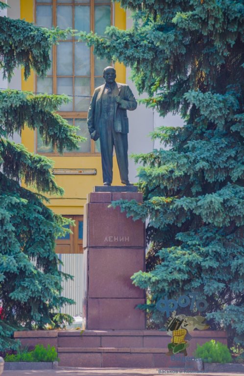 Памятник В.И.Ленину, Курск