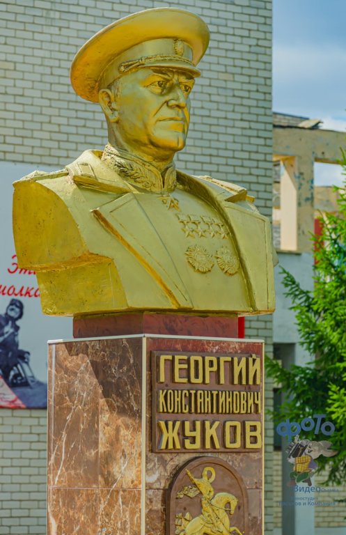 памятник Г.К. Жукову., Курск