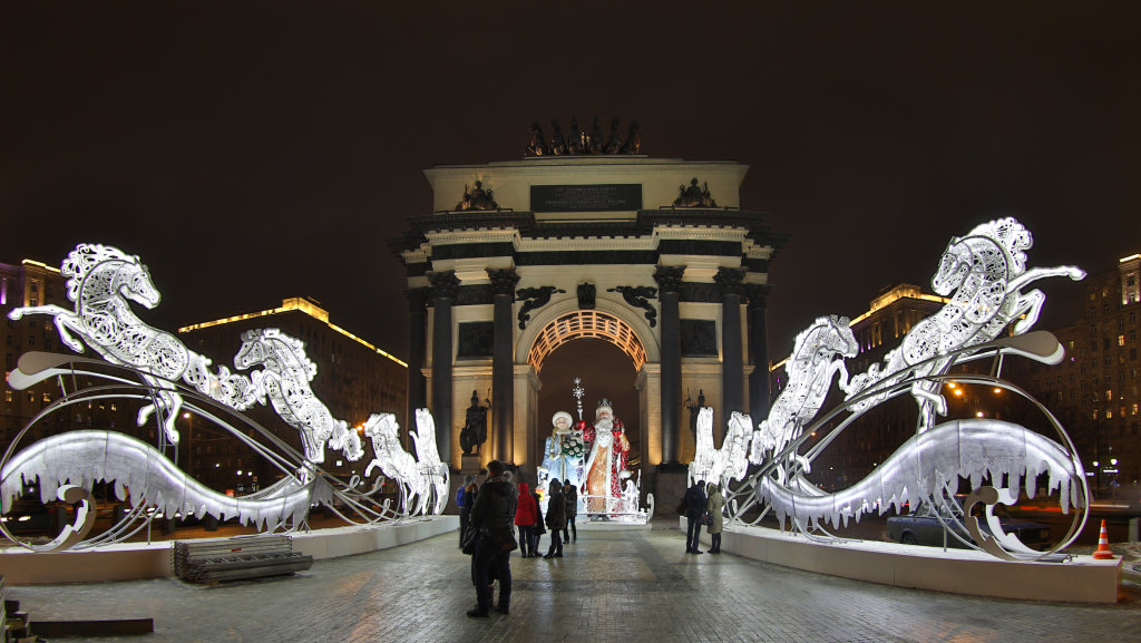Триумфальная арка в дни новогодних праздников, Москва