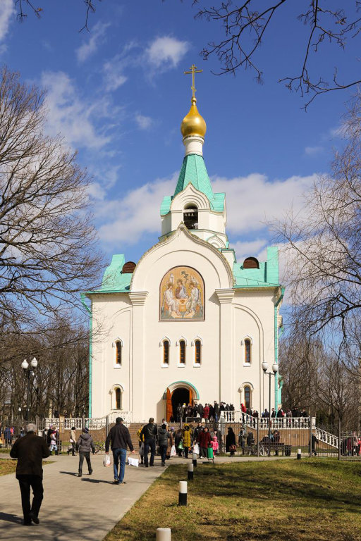 Храм в честь святителя Иова, первого Патриарха Московского, Москва