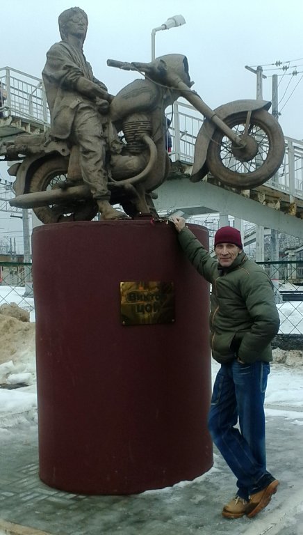 Памятник В.Цою, Окуловка