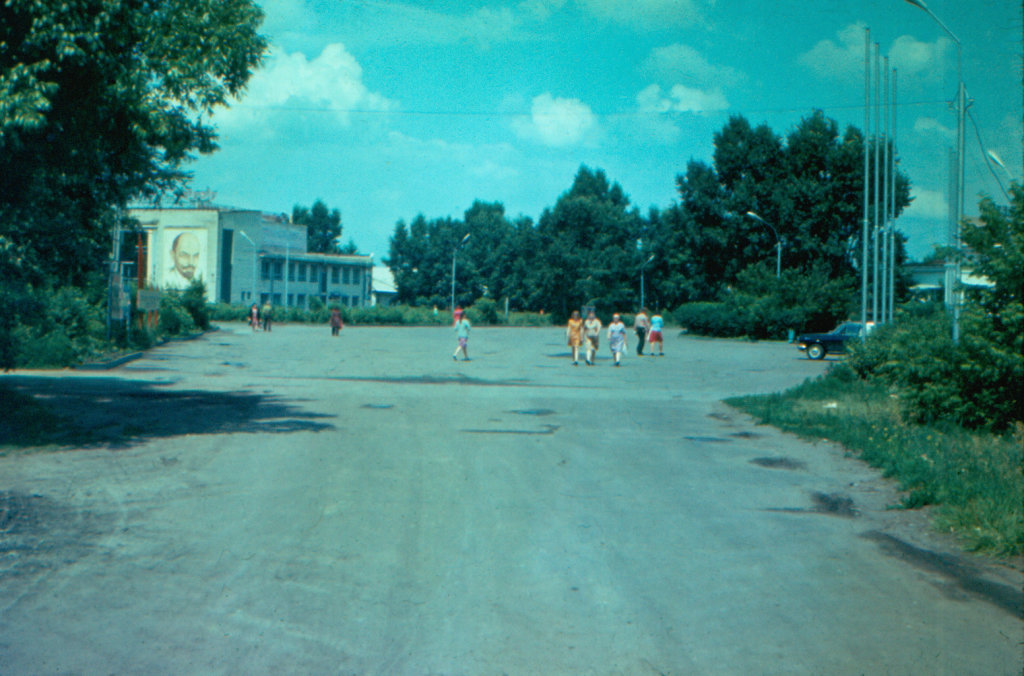 Центр. 1975 (прим.), Краснозерское