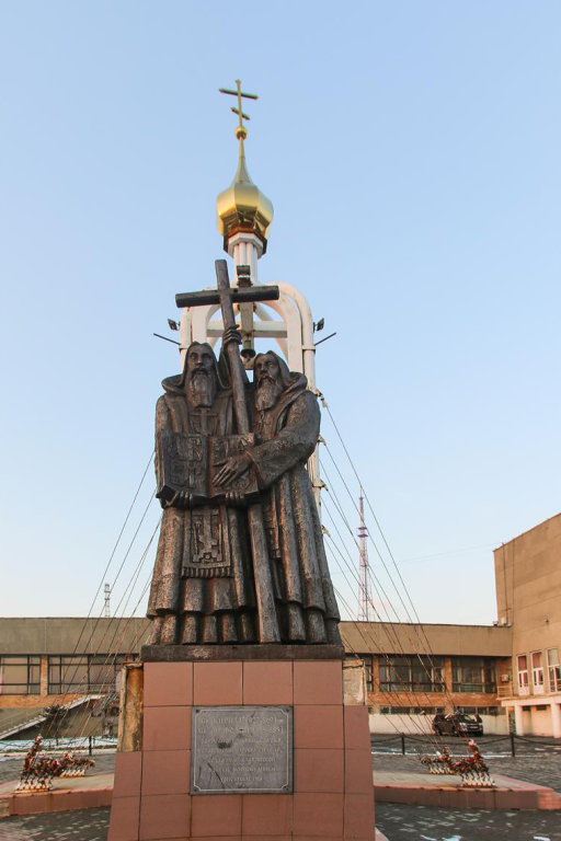 Памятник Кириллу и Мефодию, Владивосток
