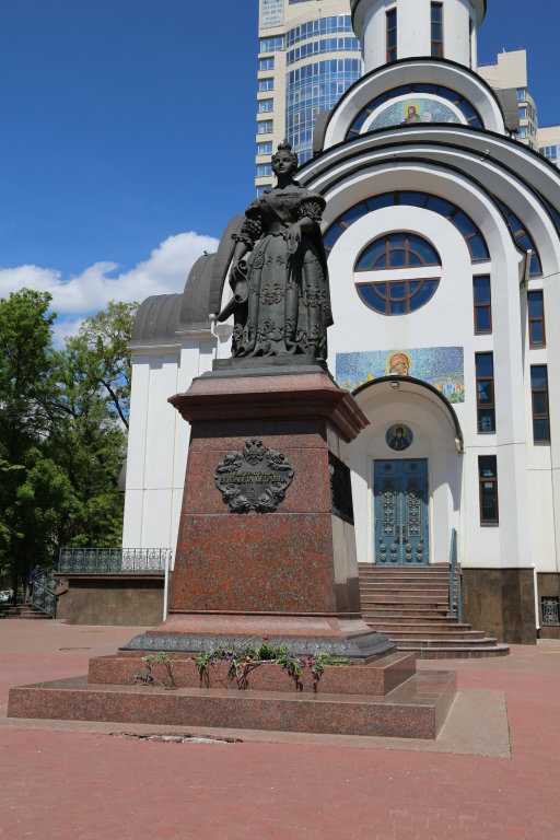 Памятник императрице Елизавете Петровне в Покровском сквере, Ростов-на-Дону