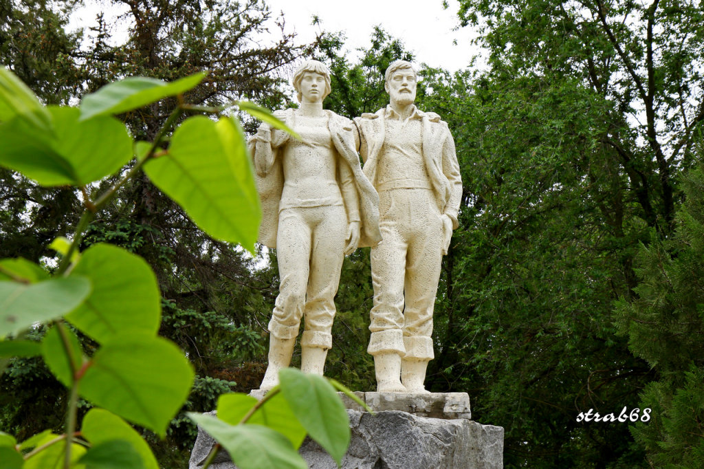 Памятник геологам, Нефтекумск