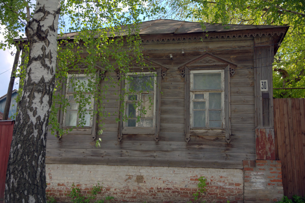 дом на ул. Гоголя, Кирсанов