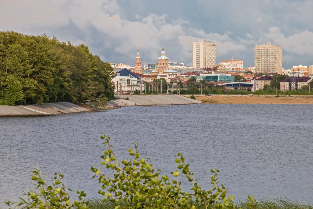 вид   с  кировской дамбы, Казань