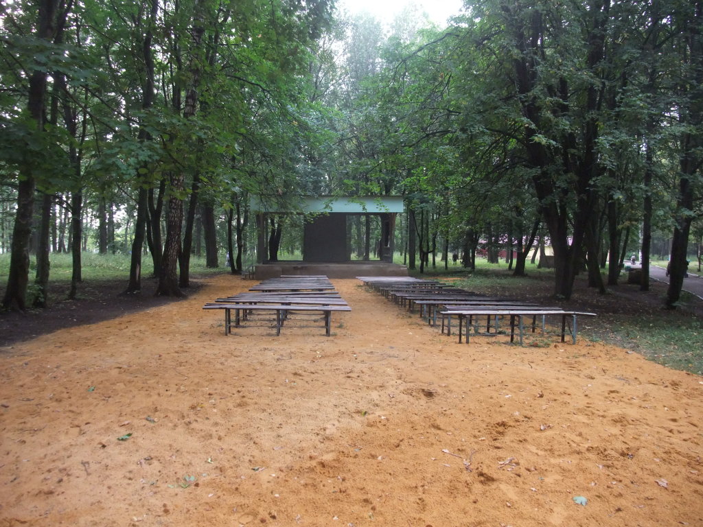 Летняя площадка в парке, Болохово