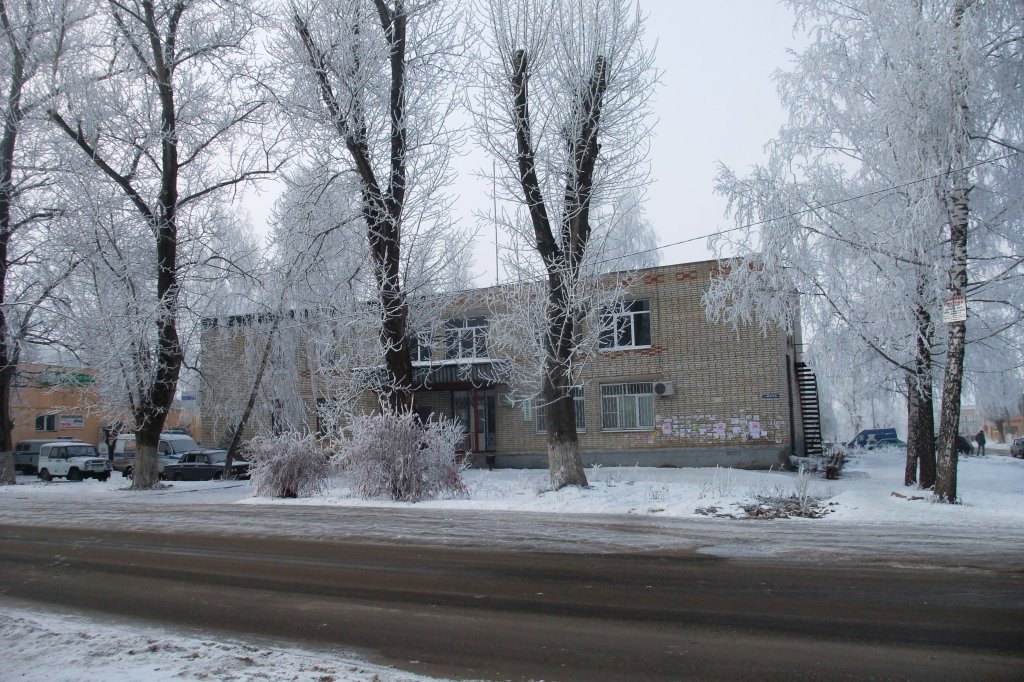 Здание бывшего отделения Сбербанка на ул.Мира- зимой, Болохово