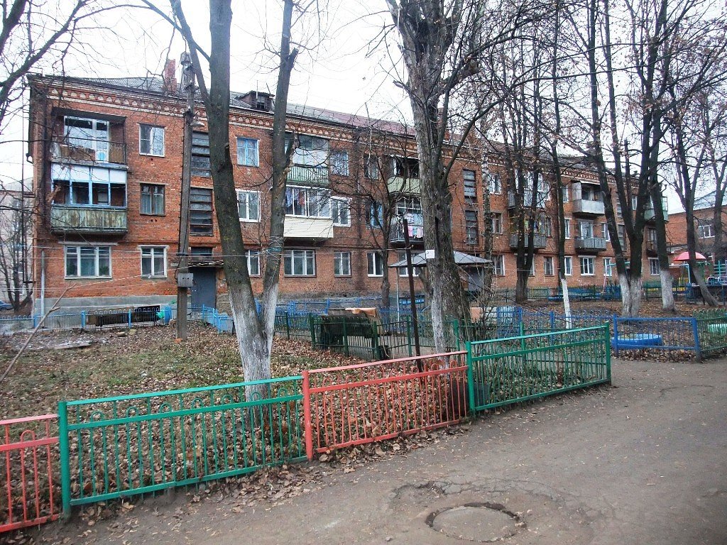 Двор улица Ленина, 43 (УПП ВОС), Болохово