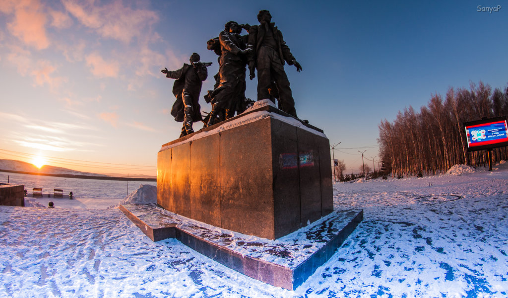 Памятник  первостроителям  города, Комсомольск-на-Амуре
