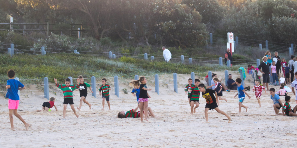 дети на пляже Марубра, Сидней
